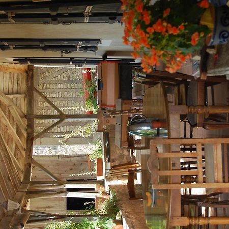 Chambres D'Hotes Le Chintre Queyssel Bagian luar foto